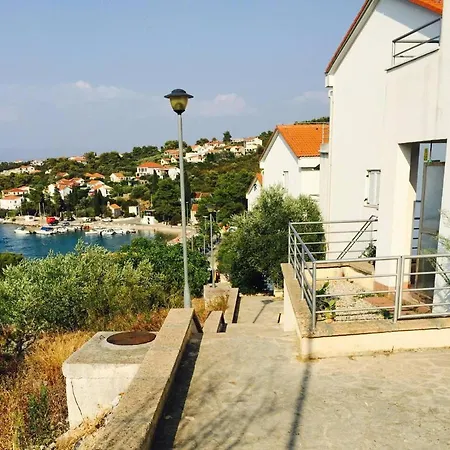 Charming 2-Bed Apartment In Necujam