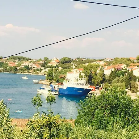 Charming 2-Bed Apartment In Necujam *
